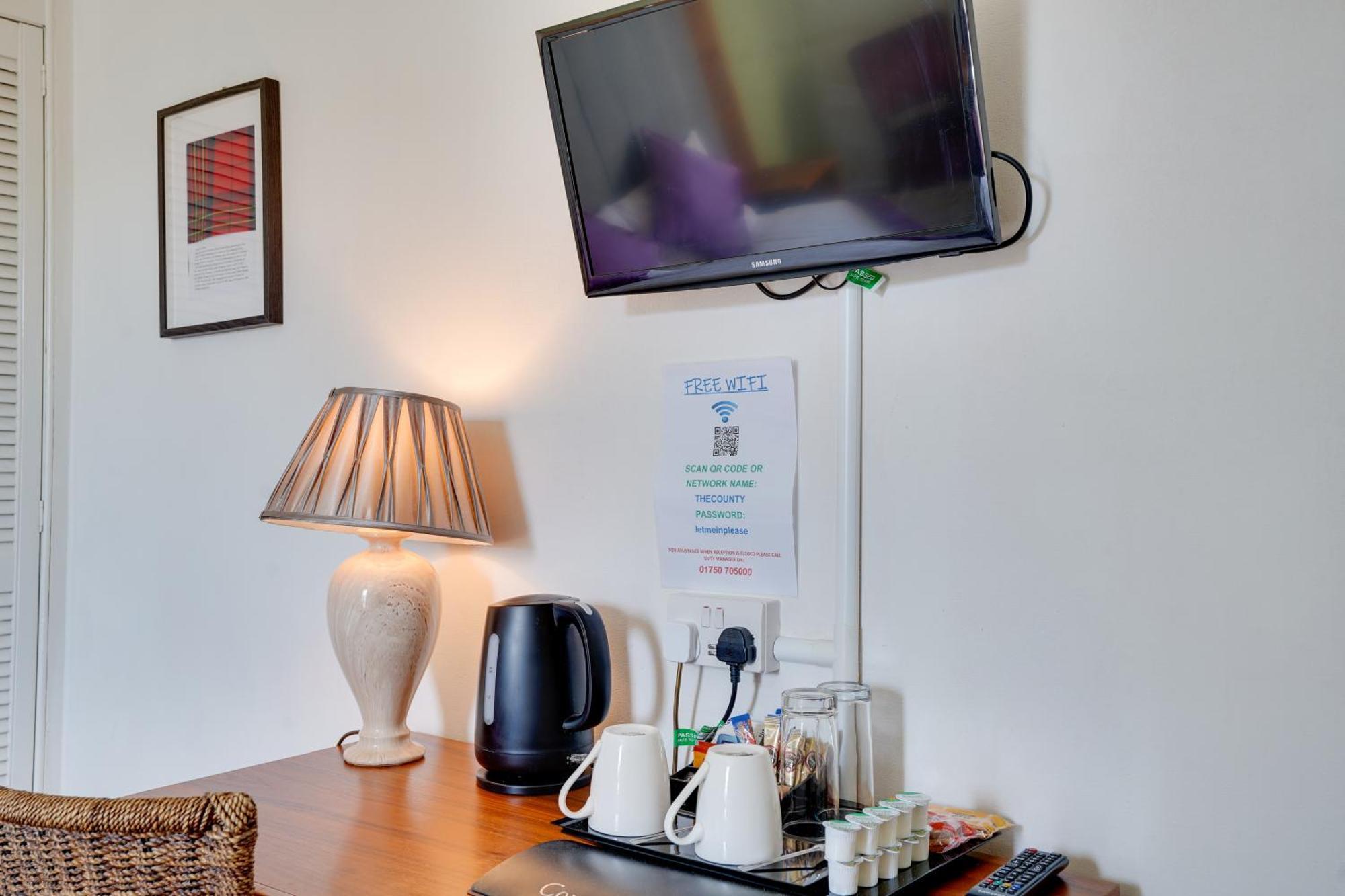 סלקירק The County Hotel - Self Check-In, Ultra Fast Wi-Fi, Free Parking, Central Location מראה חיצוני תמונה