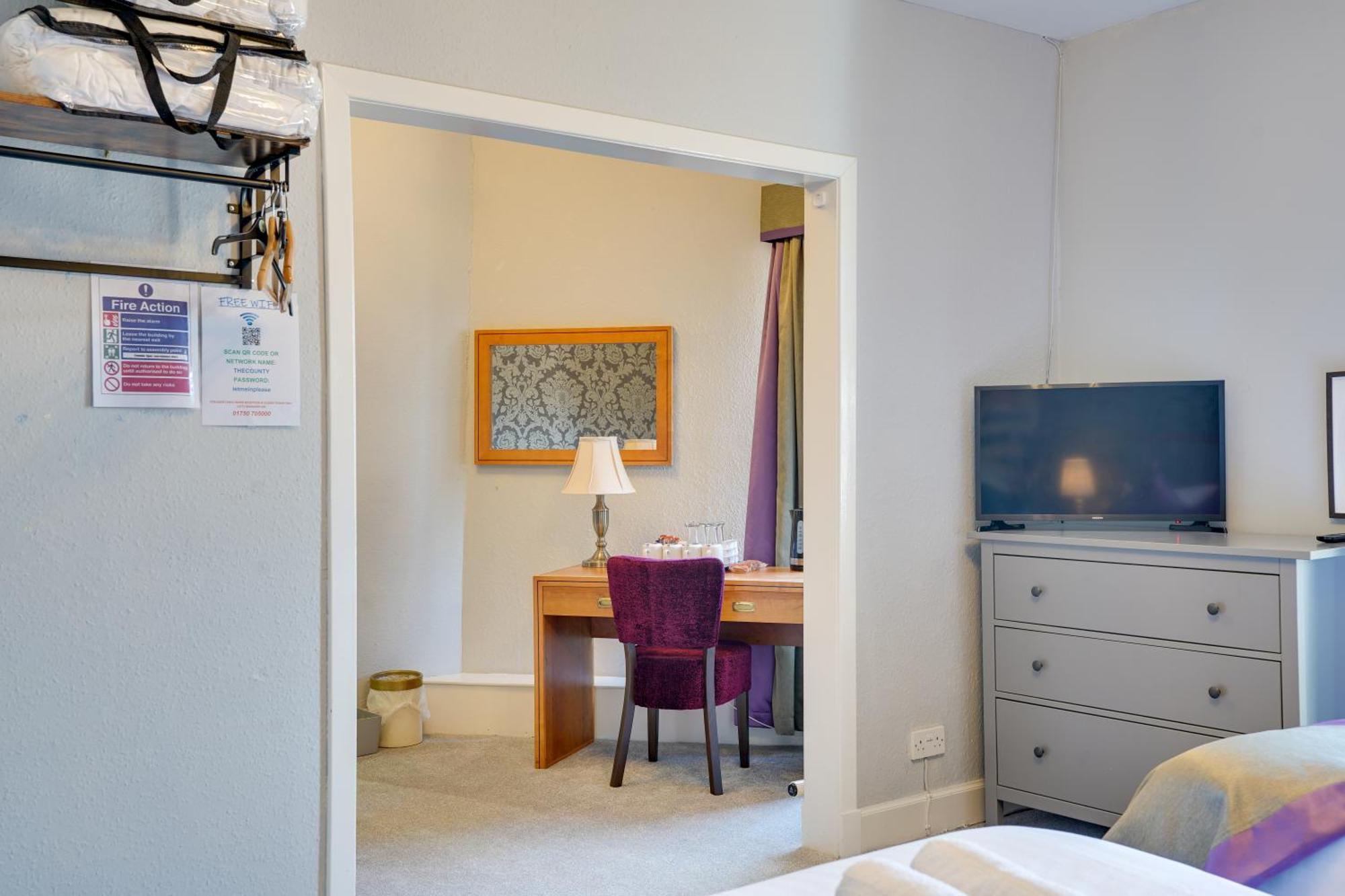 סלקירק The County Hotel - Self Check-In, Ultra Fast Wi-Fi, Free Parking, Central Location מראה חיצוני תמונה